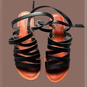 AMERICAN EAGLE Strappy Black/Brown Sandals | Women’s size 7